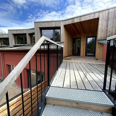 Grosse Mit Loggia Apartment *
