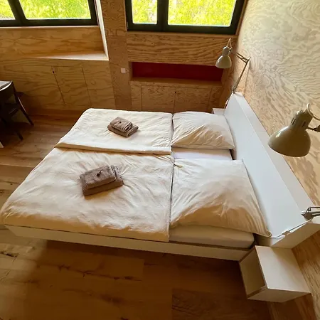Grosse Mit Loggia Apartment