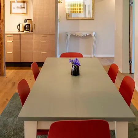 Große Mit Loggia Templin