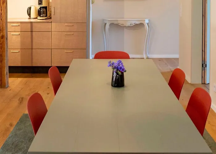 Grosse Mit Loggia Темплин